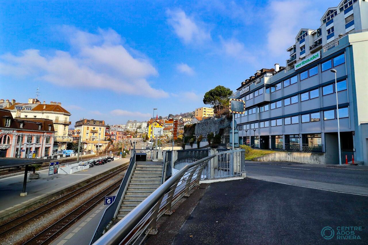Rue de la Gare in Montreux, outside the Centre